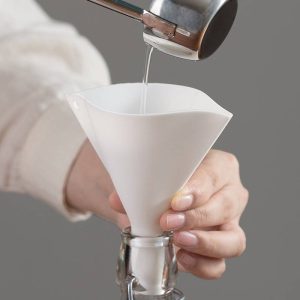 Grey Silicone Collapsible Funnel Kitchen Portable Funnel Tool Oil Bottle Gadget Tool Slip On Pour Soup Spout Funnel