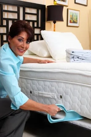 Elevating Mattress Wedge for Improved Comfort and Support