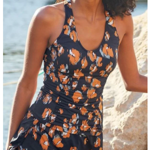 Tankini Set with Scoop Neckline for Active Wear