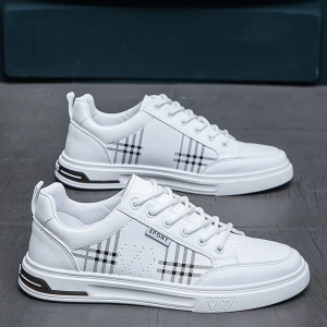 Skate Shoes for Men with Plaid Pattern and Letter Detail