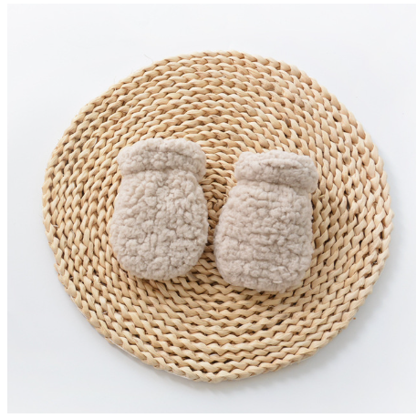 Cozy Winter Gloves for Kids - Comfy and Warm Mittens