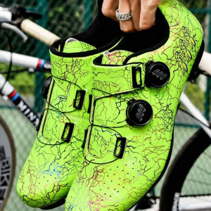 Sporty Anti-slip Sneakers with Figure Graphic Swivel Button