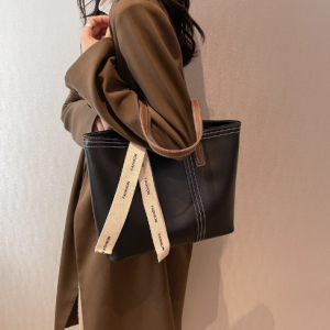 Hundreds of fashion handbag large capacity bag 2023 new popular shoulder big bag solid color Tote bag leisure women's bag