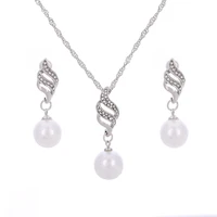 Beautiful bridal wedding accessories fashion pearl diamond necklace and earrings jewelry sets