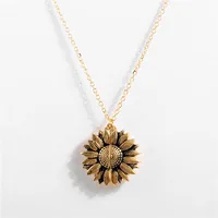 2019 New Hot Selling Fashion Gold Necklace Custom You are my sunshine Open Locket Sunflower Pendant Necklace
