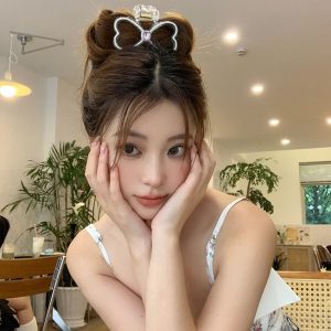 Rhinestone Bow Sweet Grab Clip