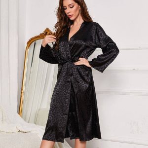 European and American fashion long-sleeved nightgown female Amazon large size cardigan bathrobe long sexy lapel home service cross-border