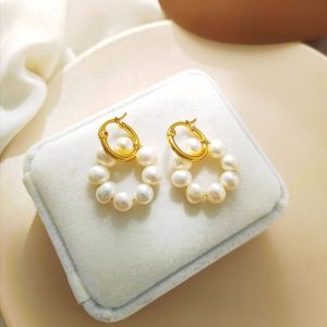 Gold-plated pearl earrings