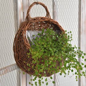 Wicker wall hanging basket basket hand woven bamboo basket straw flower basket durable moisture resistant ornament straw storage basket