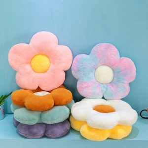Cross-border small daisy flower cushion plush toy pillow sofa bay window cushion children's gift toys wholesale