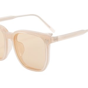 200785 Square Magnetic Clip on Eyeglasses