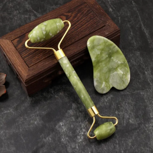 Jade Roller And Gua Sha Tools Set, Skin Care Massager, Jade Facial Roller, Natural Jade Facial Roller, Massage Tool For Face, Eyes, Neck And Body, Red