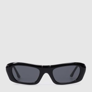 Uri logo sunglasses in black C2H4