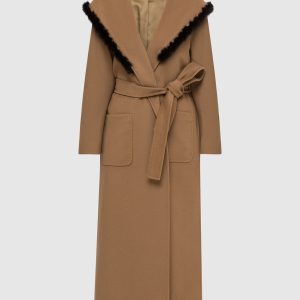 Beige coat Heresis