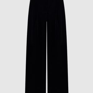 Black pants Theory