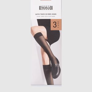 A set of beige golf shoes 20 den Wolford